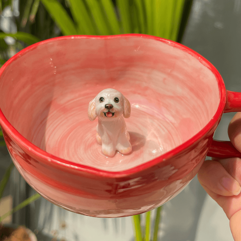 Tasse en céramique en forme de cœur avec figurine d'animal de compagnie faite à la main